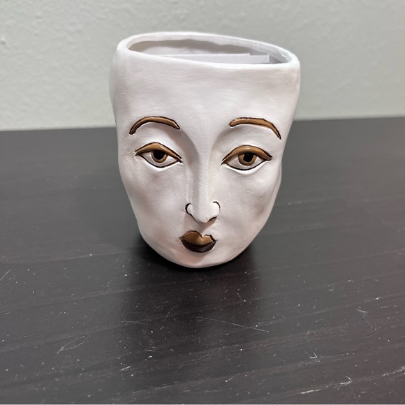 allen designs Other - Artistic Baby Modern Face Planter in White and Brown by Michelle Allen
